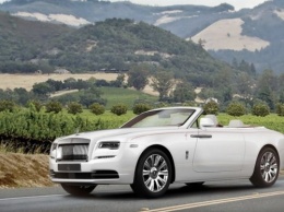 Rolls-Royce провели «тест-драйв» в Куршавеле специально для покупателей из России