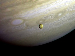 НАСА отказалось от планов корректировки орбиты зонда Juno вокруг Юпитера