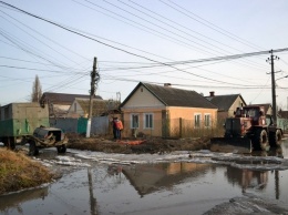В частном секторе у Жеваховой горы случился прорыв водопровода, но чинить его некому