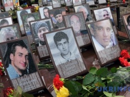 Почтение памяти Героев Небесной Сотни: в центре Киева обстановка спокойная