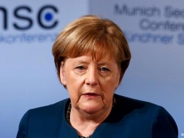 Меркель: Исламским странам следует отмежеваться от терроризма