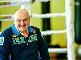 Сборная Украины по боксу отправила лидеров на турнир в Болгарию