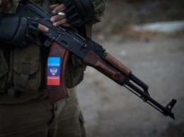 "Силовики ЛНР" задержали шесть «ополченцев», хранивших оружие и боеприпасы у себя дома