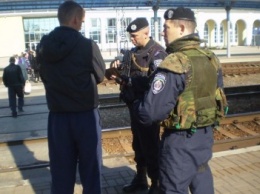 Злоумышленника, совершившего кражу в Лимане, на ж/д вокзале Славянска "встретили" полицейские