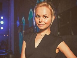 Бышая солистка группы "Ленинград" Алиса Вокс представила свой первый альбом