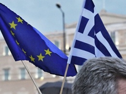 В Еврогруппе не хотят до лета перечислять Греции финпомощь