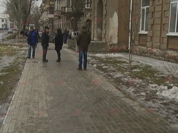 Депутаты горсовета выразили недовольство качеством ремонта тротуаров (+ видео)
