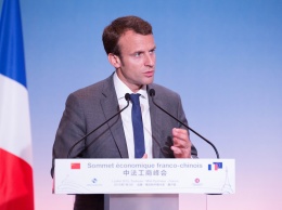 Часть правительства Франции думает поддержать Макрона вместо кандидата от своей партии