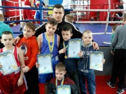 Юные боксеры Славянска завоевали золото на региональном турнире