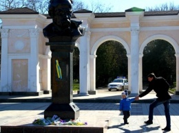 В Симферополе просят разрешения публично почтить память Тараса Шевченко в день его рождения (ДОКУМЕНТ)