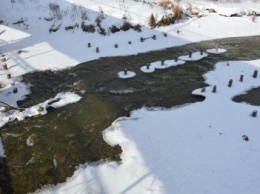 Вода в реке Остер Козелецкого района естественного цвета без посторонних примесей и запаха, - экологи