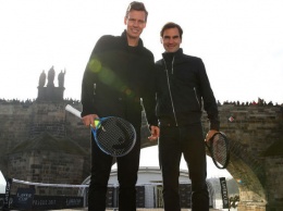 Федерер сыграл теннисный матч на яхте в рамках промо турнира в Праге
