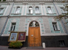 В столице изуродовали музей Шевченко