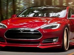 Электрокар Tesla Model S взломали на ходу