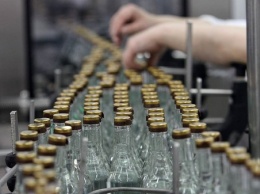 ФТС: Экспорт российской водки за первое полугодие 2015 года упал на 50%