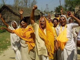 В Индии пятерых женщин забили до смерти из-за обвинений в колдовстве