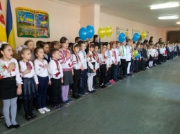 В Одессе школьники провели флешмоб ко Дню Малого Государственного Герба Украины