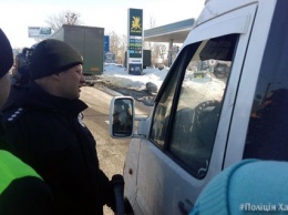 Как селедки в бочке: под Харьковом водителя маршрутки оштрафовали за давку в салоне