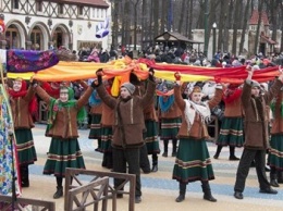 В парке Горького готовятся встречать Масленицу (ПРОГРАММА)