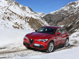 2017 Alfa Romeo Stelvio: характеристики и спецификации [видео]