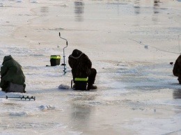 В Запорожской области рыбак дрейфовал на льдине