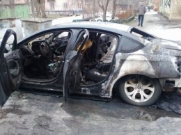 В Каменском снова горела машина
