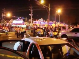 В Новом Орлеане автомобиль въехал в толпу: 28 человек пострадали