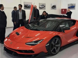 Первый пошел: Шэйх из ОАЭ получил первый экземпляр Lamborghini Centenario