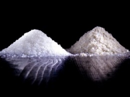 Ученые рассказали о вредных свойствах соли и сахара