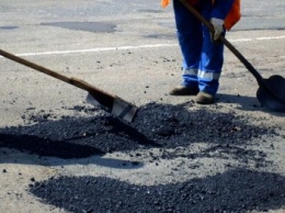 Проблема: Симферополь исчерпал лимит собственных средств на ремонт дорог, а ям становится все больше