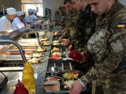Минобороны проверит качество питания военнослужащих во Львовской области
