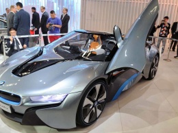 Новый BMW I8 Spyder запечатлели во время тестирования в Германии