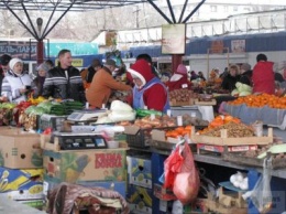 Соцсети: По чем нынче овощи, фрукты, мясо, молоко на рынках Феодосии?