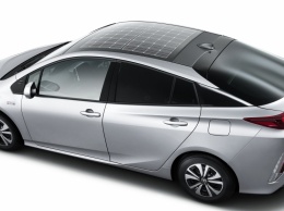Новая Toyota Prius получит электрокрышу
