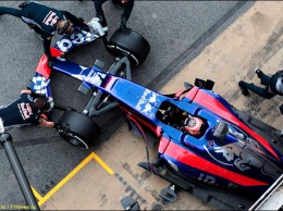 Проблемы с приводом помешали Toro Rosso