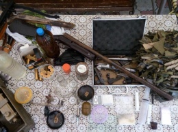 В Черкасской области мужчина превратил квартиру в оружейную мастерскую