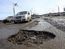 Вот такие дороги. Опубликовали видео о состоянии дорог в Запорожской области (видео)