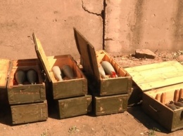 В Перевальском районе обнаружили очередной склад боеприпасов