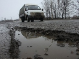 Сумчане собирают подписи за ремонт дороги на Басы