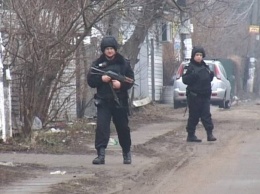 Полиция до сих пор не задержала вооруженного угонщика маршрутки в Киеве