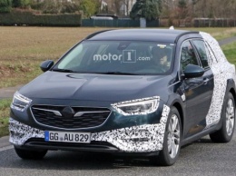 В сети опубликованы шпионские фото Opel Insignia Country Tourer