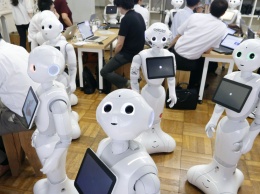 Renault планирует заменить консультантов в центрах продаж роботами