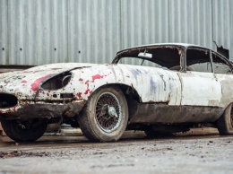 Скелеты в сарае: За ржавый 1962 Jaguar E-Type просят за 2,7 миллиона рублей