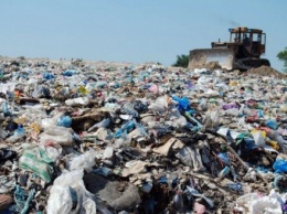 Более 10 фур с "львовским мусором" отправили из Днепропетровской области в Полтавскую
