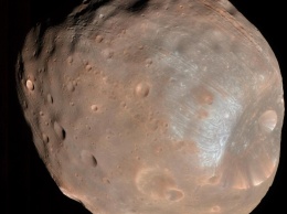 NASA спасло зонд MAVEN от столкновения со спутником Марса