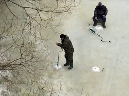 В Харьковской области двое мужчин провалились под лед