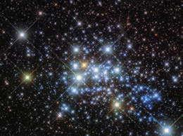 "Хаббл" получил фотографии самой большой звезды Галактики