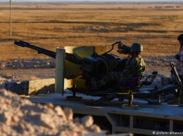 Сирийские повстанцы закрыли боевикам ИГ путь к бегству из Ракки