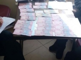 Мариупольцы, желающие подкупить полицейских, пойманы «на живца» (ФОТО)
