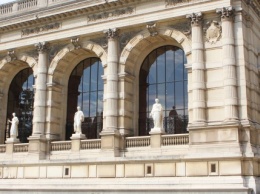В честь Коко Шанель назвали зал в парижском музее Palais Galliera